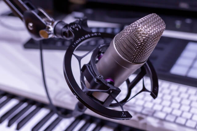 事務所によるプロデュースと制作のサポート体制