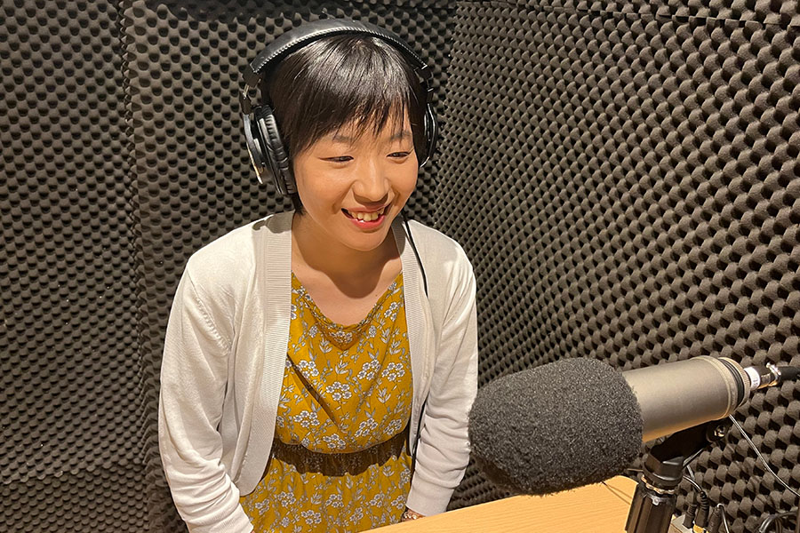 スタジオでの収録風景、星里光音撮影